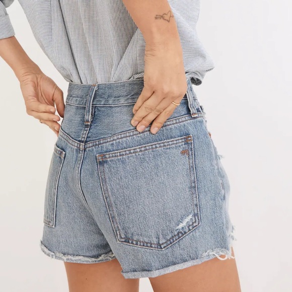 Madewell Relaxed Denim Shorts in Renfield Wash Destructed Edition - Picture 4 of 10